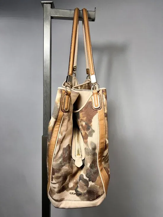 COACH F28019 Madison Floral Camo Print Fabric/Leather Phoebe Shoulder Bag - Picture 6 of 9